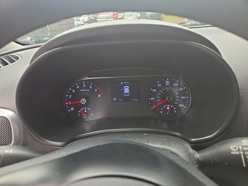 Used 2020 Kia Soul LX FWD image 24