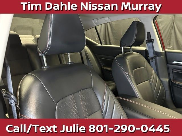 Used 2023 Nissan Altima 2.5 SR w/ SR Premium Package AWD/4WD image 16