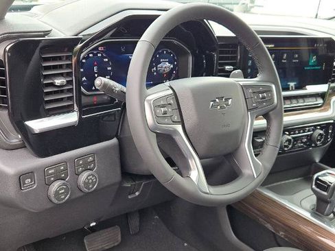 New 2026 Chevrolet Colorado LT w/ LT Convenience Package AWD/4WD image 23