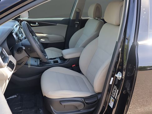 Used 2016 Kia Sorento LX FWD image 12
