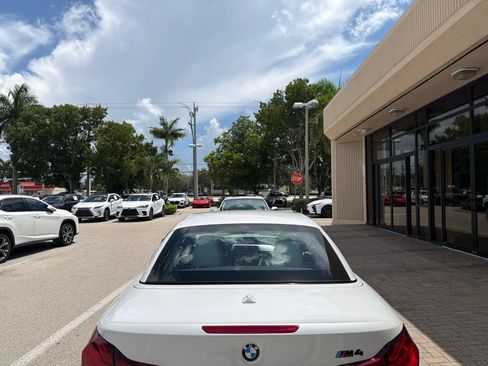 Used 2020 BMW M4 Convertible w/ Competition Package RWD image 7