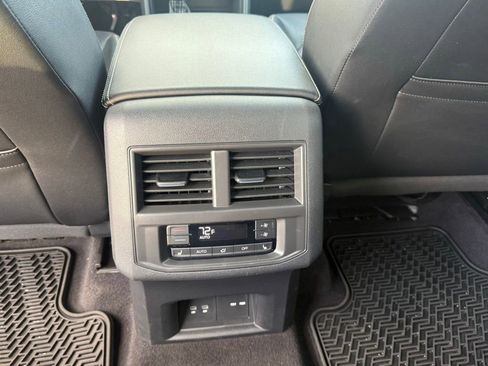 Used 2022 Volkswagen Atlas SEL Premium image 65