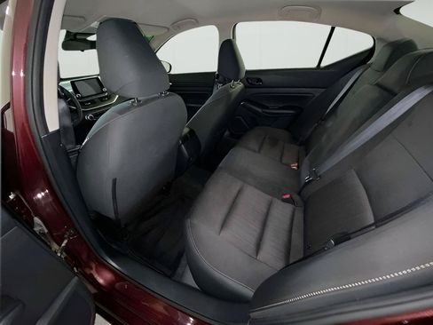 Used 2024 Nissan Altima 2.5 SV FWD image 29