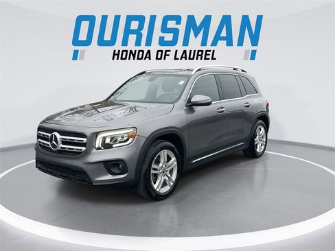 Used 2020 Mercedes-Benz GLB 250 4MATIC w/ Premium Package image 4