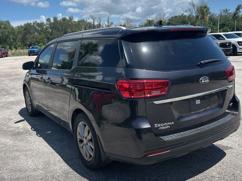 Used 2020 Kia Sedona EX FWD image 15