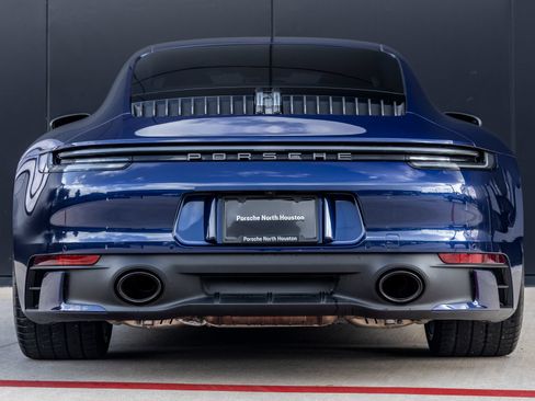 Certified 2024 Porsche 911 Carrera T RWD image 10