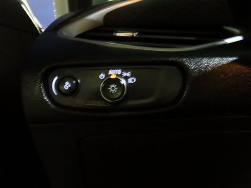 Used 2023 Chevrolet Malibu LT image 40