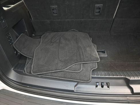 Used 2022 Ford Expedition XLT image 33