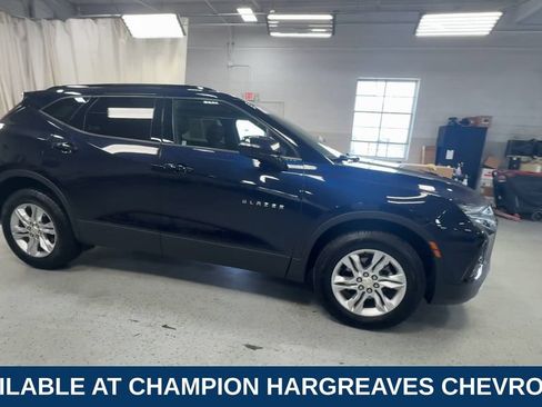 Used 2021 Chevrolet Blazer LT FWD image 2