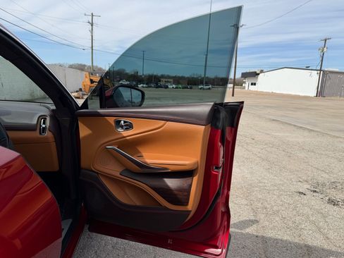 Used 2021 Aston Martin DBX image 24