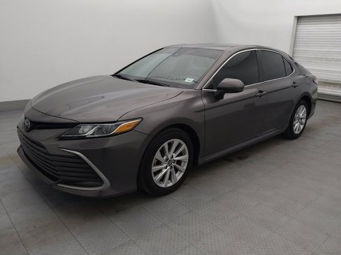 Used 2023 Toyota Camry LE image 2