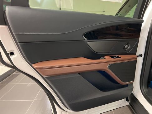 New 2026 Lincoln Nautilus Reserve w/ Jet Appearance Package image 38