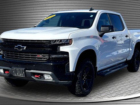 Used 2020 Chevrolet Silverado 1500 LT Trail Boss image 3