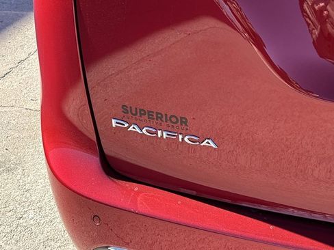 New 2026 Chrysler Pacifica Select image 5