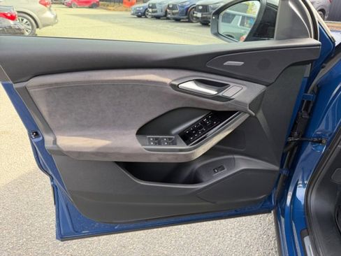 Used 2025 Audi SQ6 e-tron Prestige w/ 21" Black Optic Wheel Package image 21