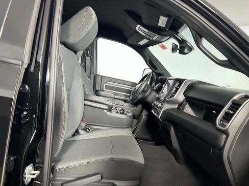 Used 2024 RAM 2500 Big Horn w/ Bed Utility Group image 27