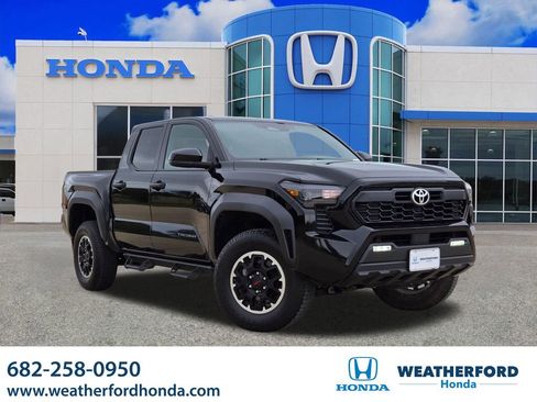 Used 2024 Toyota Tacoma TRD Off-Road AWD/4WD image 1