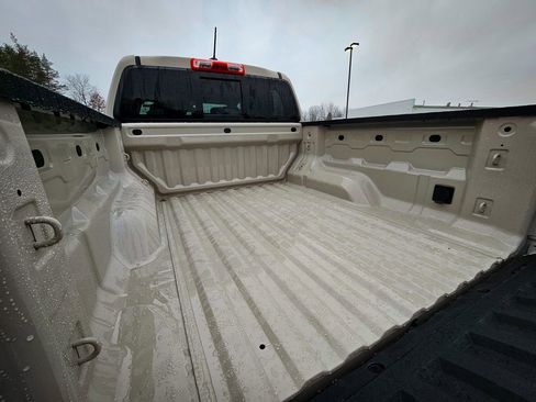 New 2026 GMC Canyon Elevation w/ Convenience Package image 30