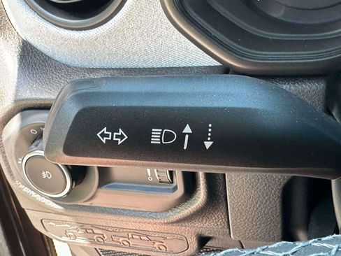 Used 2026 Jeep Wrangler Unlimited Sport AWD/4WD image 21