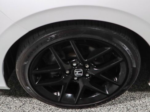 Used 2024 Honda Civic Sport image 11