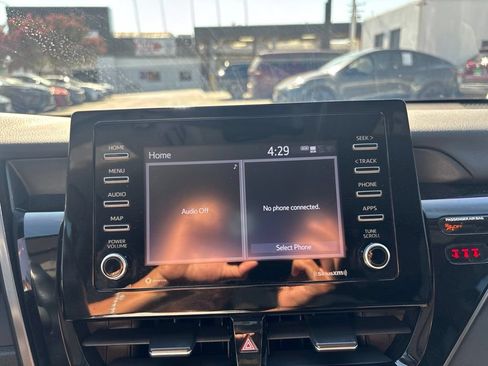 Used 2023 Toyota Camry SE FWD image 17