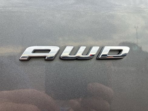 Used 2024 Ford Edge SEL image 36