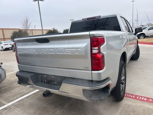 Used 2022 Chevrolet Silverado 1500 LT image 3