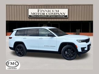 Used 2023 Jeep Grand Cherokee L Laredo RWD video 1