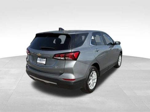 Used 2024 Chevrolet Equinox LT w/ Driver Convenience Package FWD image 2