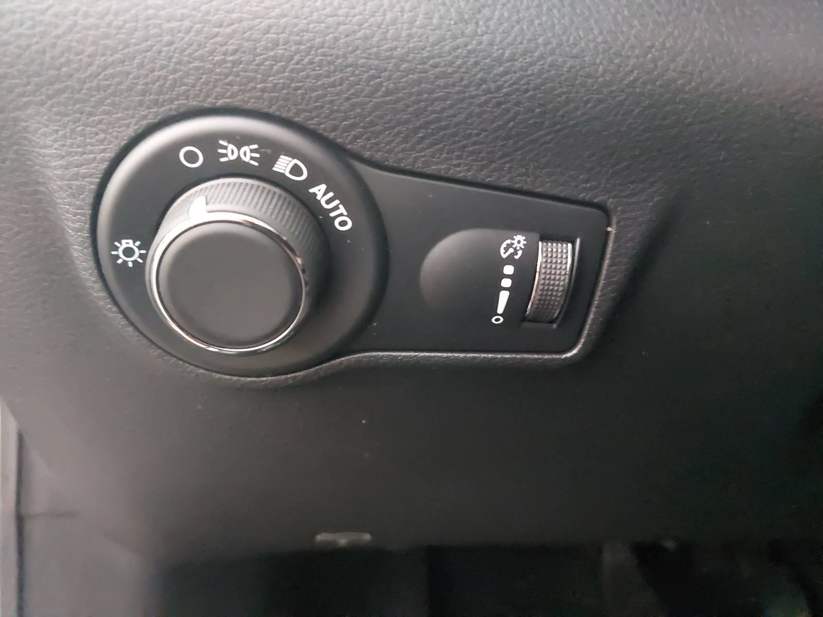 Used 2025 Jeep Compass Sport AWD/4WD image 24