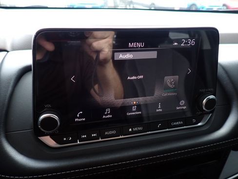 Used 2022 Nissan Rogue SV AWD/4WD image 20
