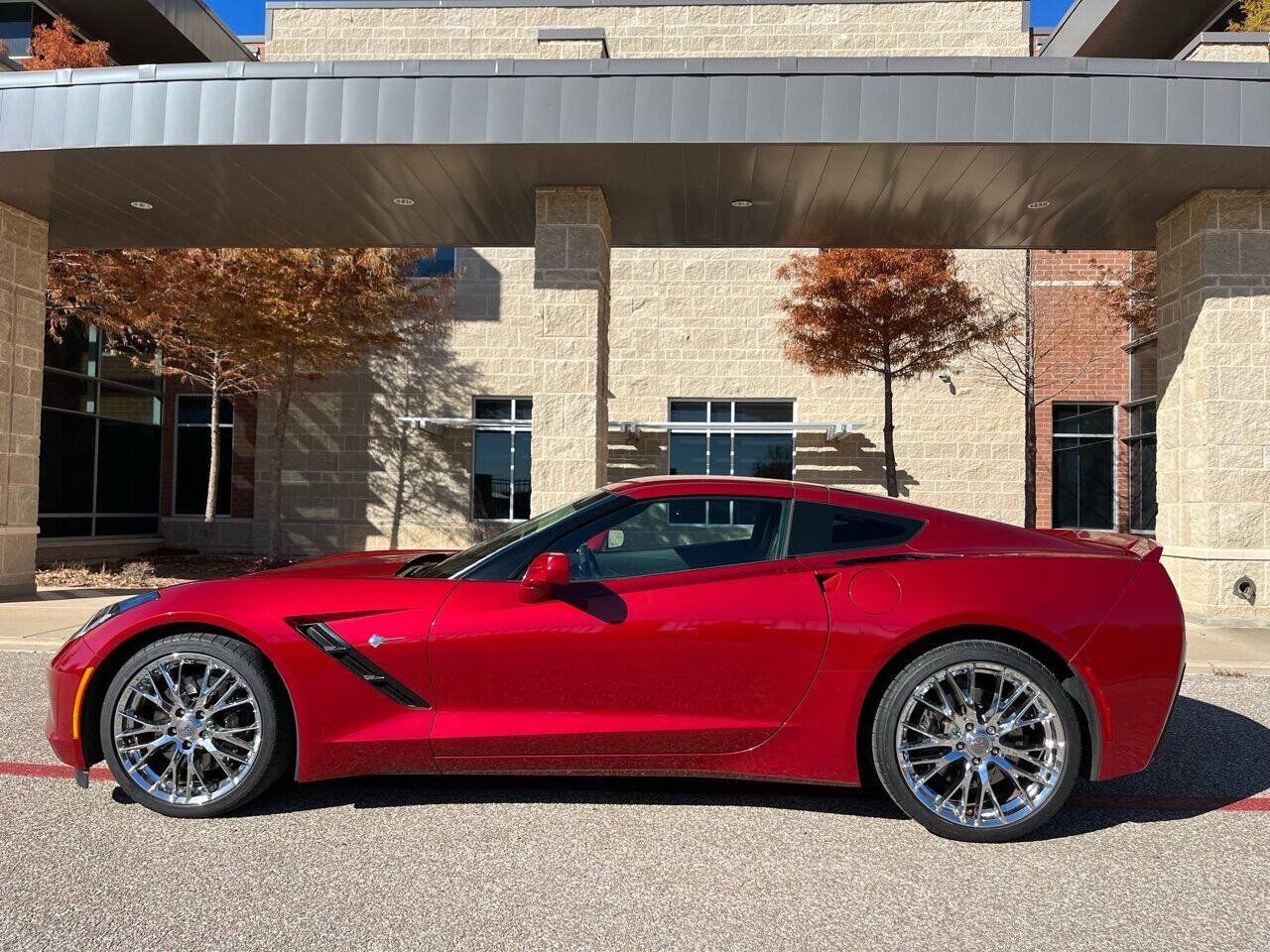 Used 2014 Chevrolet Corvette Stingray Coupe RWD image 3
