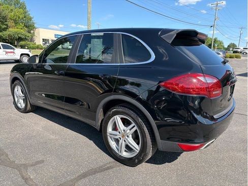 Used 2011 Porsche Cayenne S AWD/4WD image 4