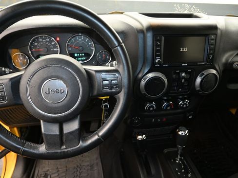 Used 2015 Jeep Wrangler Unlimited Sport image 26