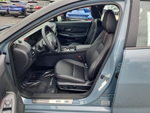 New 2026 Nissan Sentra SR w/ SR Premium Package FWD image 11