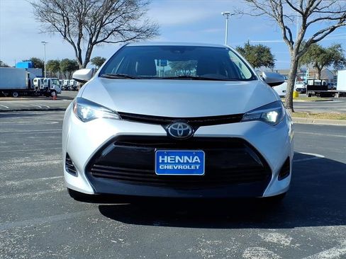 Used 2019 Toyota Corolla LE image 2