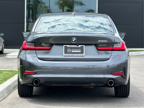 Used 2019 BMW 330i Sedan w/ Driving Assistance Package RWD image 4