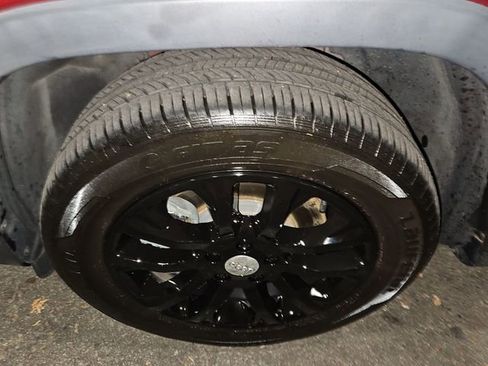 Used 2021 Jeep Cherokee Latitude Lux image 10