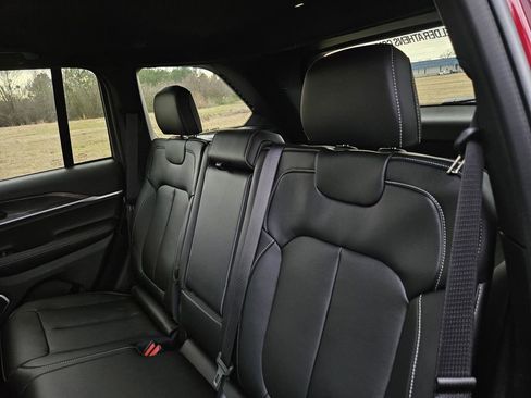 New 2025 Jeep Grand Cherokee Limited w/ Black Appearance Package image 29