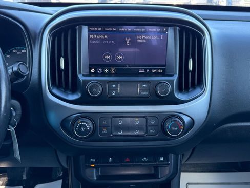 Used 2021 Chevrolet Colorado LT w/ Fleet Safety Package image 24