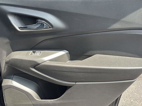 Used 2024 Chevrolet Trax LS FWD image 18