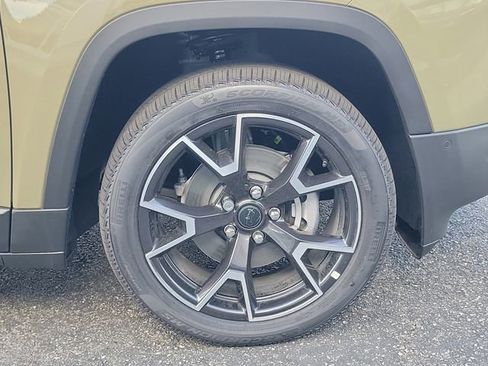 New 2026 Jeep Cherokee Overland image 5