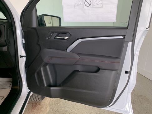 New 2025 Chevrolet Colorado Z71 w/ Technology Package image 34