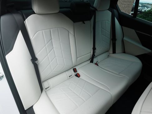 Used 2025 BMW 530i xDrive AWD/4WD image 14