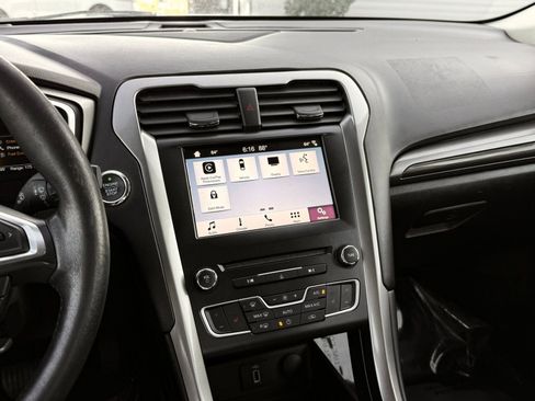 Used 2018 Ford Fusion SE w/ Equipment Group 602A FWD image 35