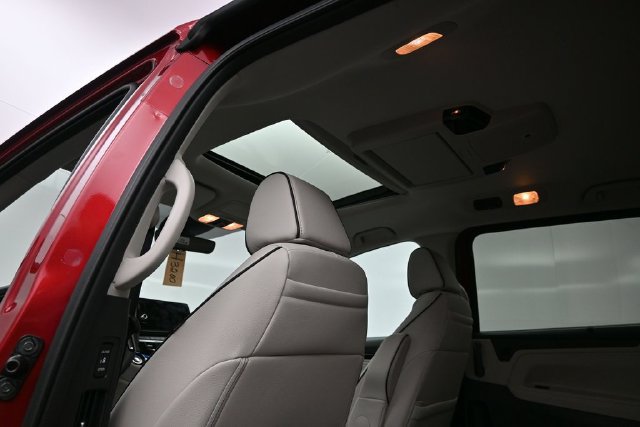 New 2026 Honda Odyssey Touring image 16