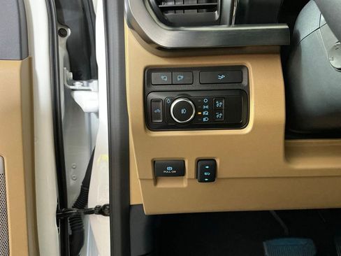 Used 2024 Ford F250 Lariat w/ Lariat Ultimate Package AWD/4WD image 15