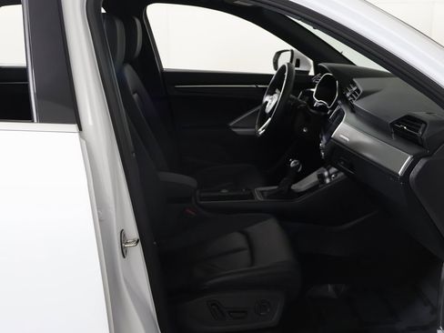 Used 2025 Audi Q3 2.0T Premium image 27
