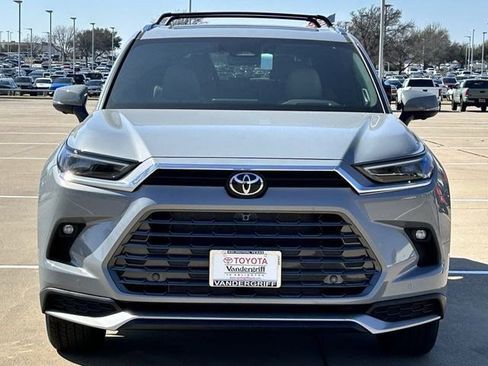 New 2026 Toyota Grand Highlander AWD Hybrid image 9