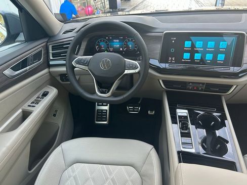 New 2026 Volkswagen Atlas SEL Premium R-Line AWD/4WD image 8